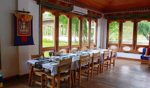 International cuisine - Damchen Resort (Punakha)