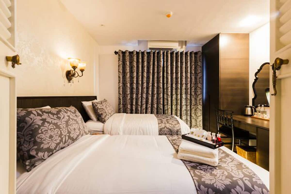 Deluxe Twin Room  | In-room safe, desk, free WiFi