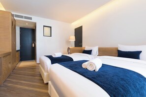 Deluxe Twin Room, 2 Single Beds, Non Smoking | In-room safe, desk, rollaway beds, free WiFi - Klub Hotel (Bangkok)