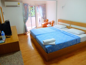 Standard Room - Charming Inn Hotel (Pattaya)