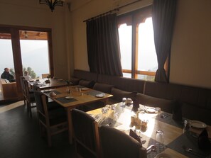 International cuisine - Zhingkham Resort (Punakha)