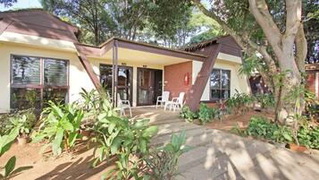 Bungalow Family Garden View | Fachada