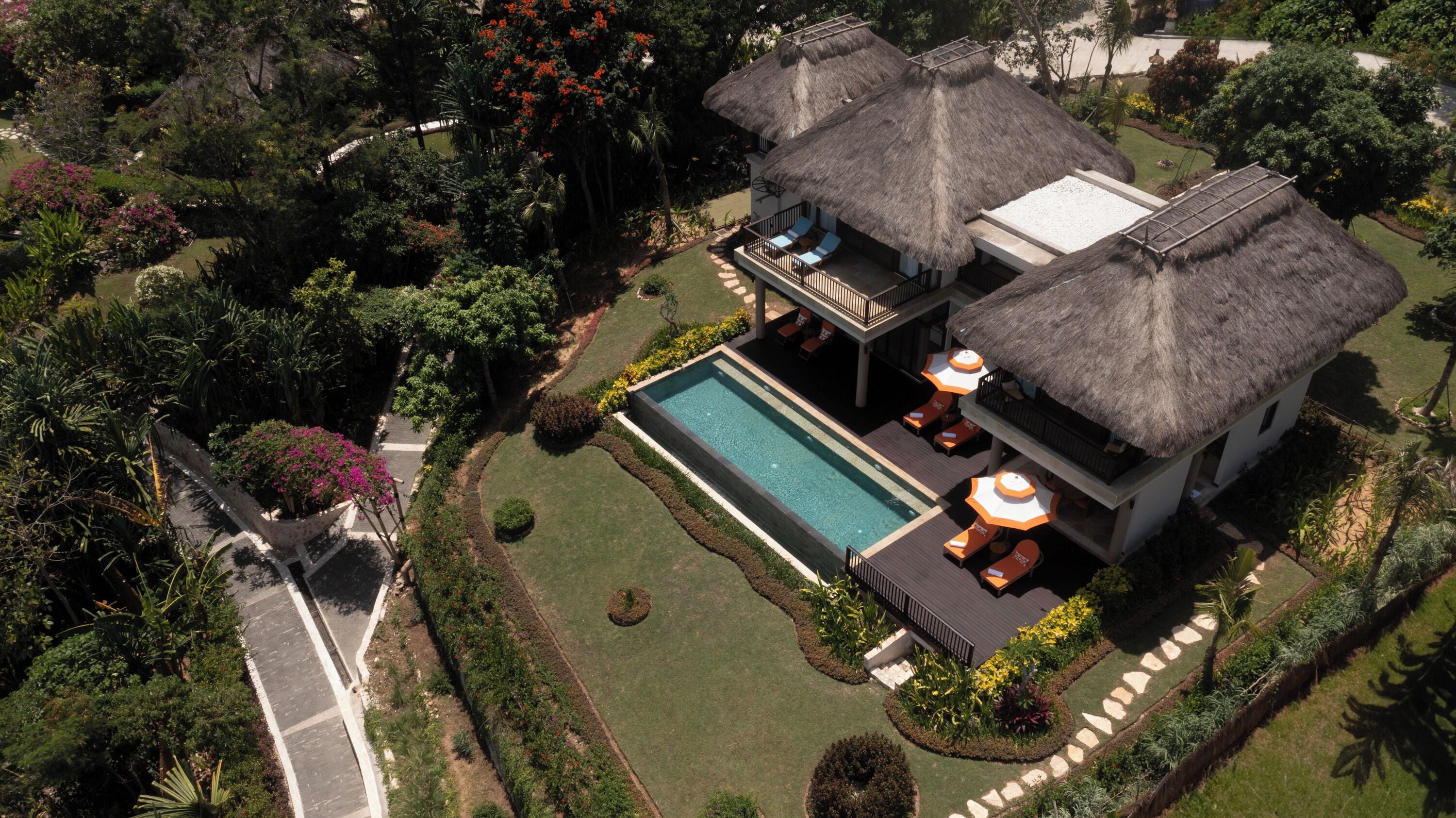 Habitación (Putri Uma Jaga) | Ropa de cama de alta calidad y artículos del minibar gratis 