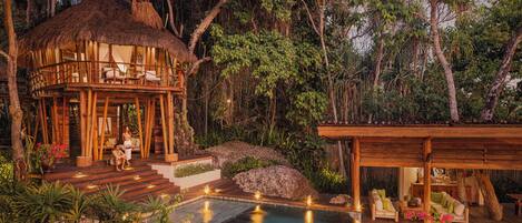 Premium bedding, free minibar, in-room safe, individually decorated