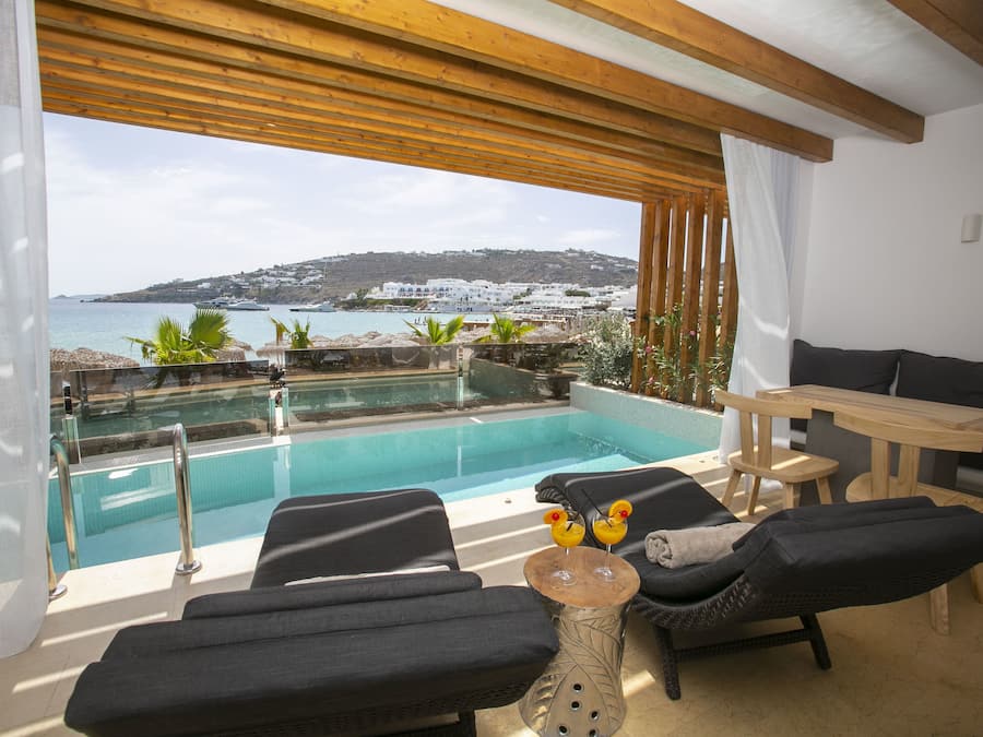 Suite, Private Pool | Premium bedding, down comforters, Select Comfort beds, minibar