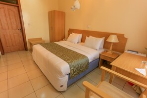 In-room safe, desk, free WiFi - Faraja Hotel (Muhoza)