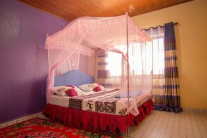 Schreibtisch, kostenloses WLAN