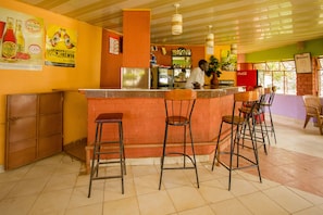 Bar (on property) - Engo Airport Resort Kitale (Kitale)