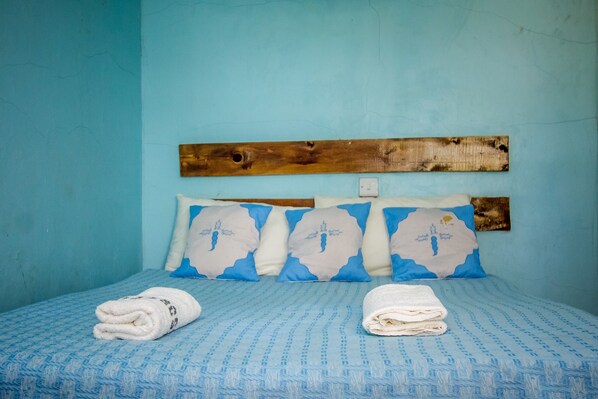 Deluxe Room | Desk, free WiFi