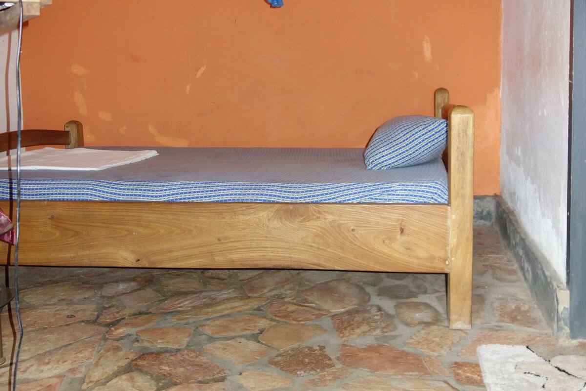 Standard Single Room | Free WiFi