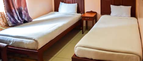 Standardrum | Skrivbord och gratis wi-fi