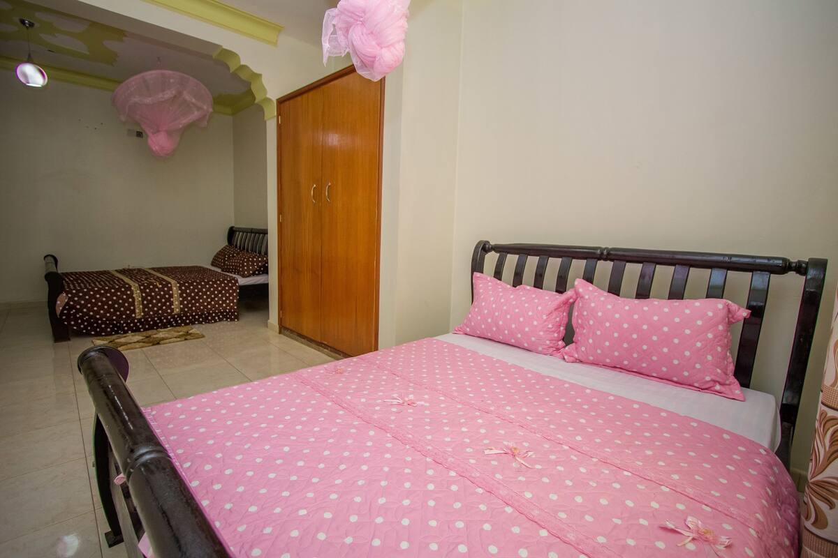 Deluxe Suite | Desk, free WiFi