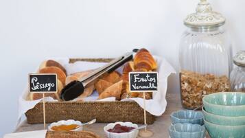 Petit déjeuner buffet compris tous les jours