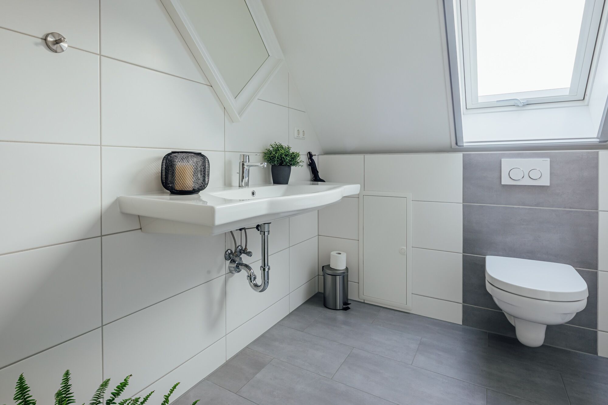 double room | bathroom | shower, towels