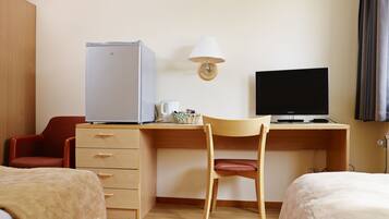 Dubbelrum - delat badrum | Skrivbord, mörklÀggningsgardiner, barnsÀngar och extrasÀngar