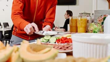 Desayuno continental gratuito