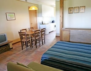 Appartement, 1 chambre | 1 chambre, coffres-forts dans les chambres, fer et planche à repasser