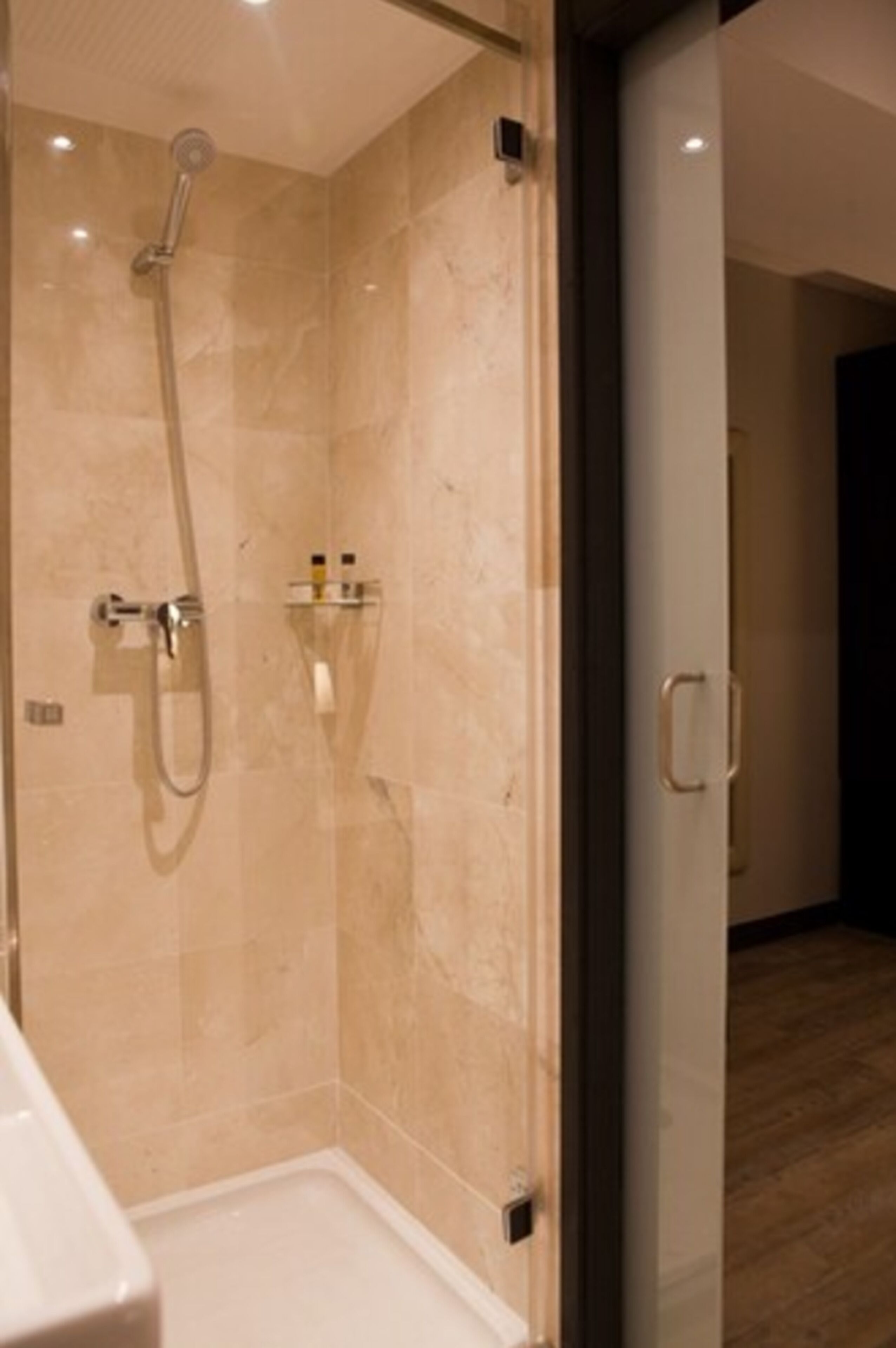 economy double room | in-room safe, desk, blackout curtains, soundproofing