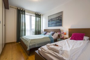 Leilighet – superior, 2 soverom (13 Milano de Lux) | Strykejern/-brett, wi-fi (inkludert) og sengetøy