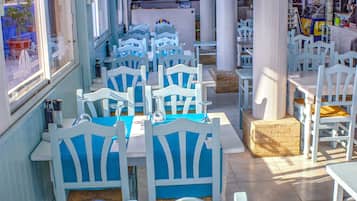 Breakfast, lunch served; Mediterranean cuisine, beach views