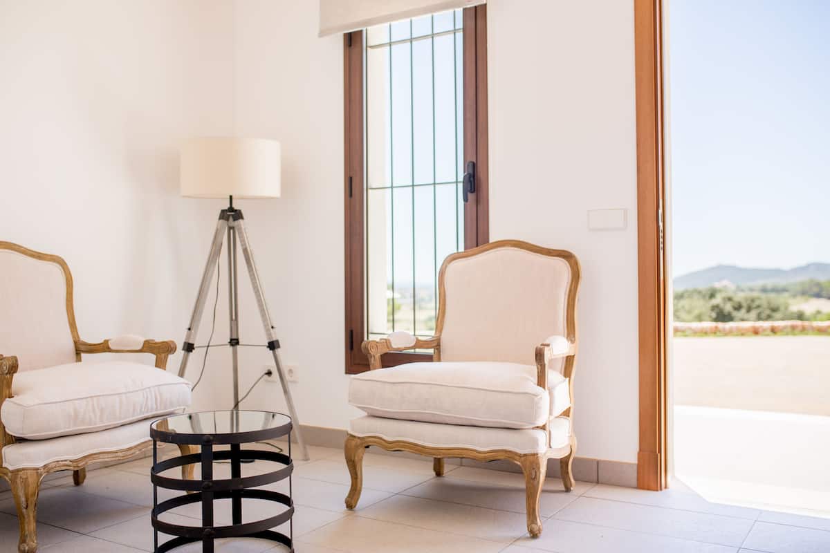 double room, accessible | 1 bedroom, down duvets, minibar, in-room safe