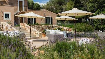 Family Suite, Garden View | Terrace/patio