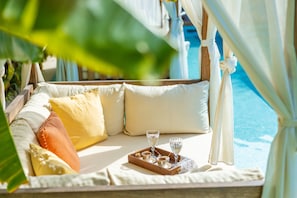 Outdoor pool, free cabanas, pool umbrellas - Köşe Konak (Cesme)