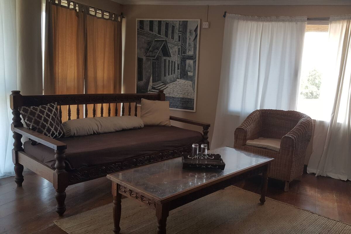 Executive kamer | Een kluis op de kamer, een bureau, gratis babybedden
