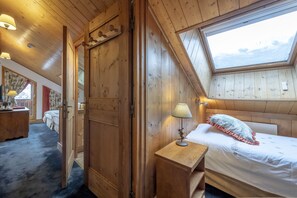 1 bedroom, in-room safe, blackout drapes, free WiFi