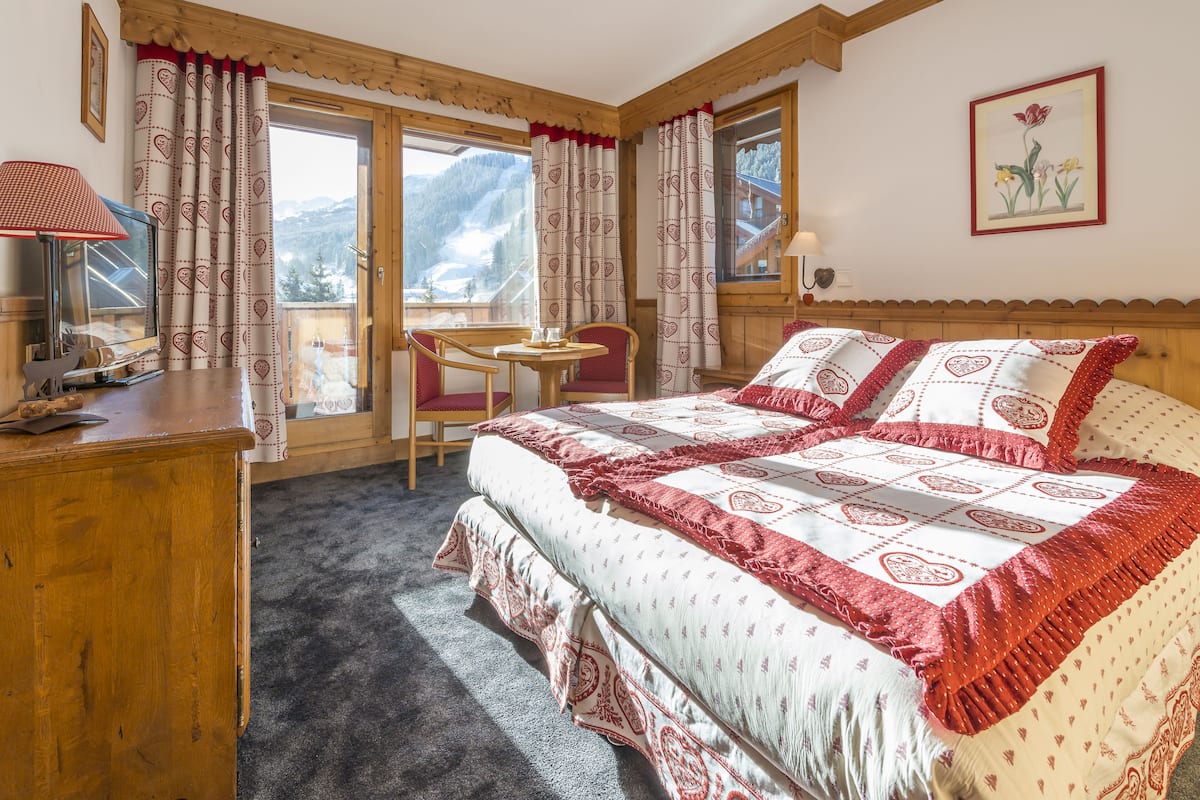 Family room 4 persons | 1 bedroom, in-room safe, blackout drapes, free WiFi