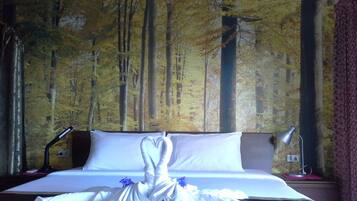 1 bedroom, in-room safe, laptop workspace, iron/ironing board