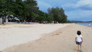 Pantai di sekitar dan 6 bar pantai