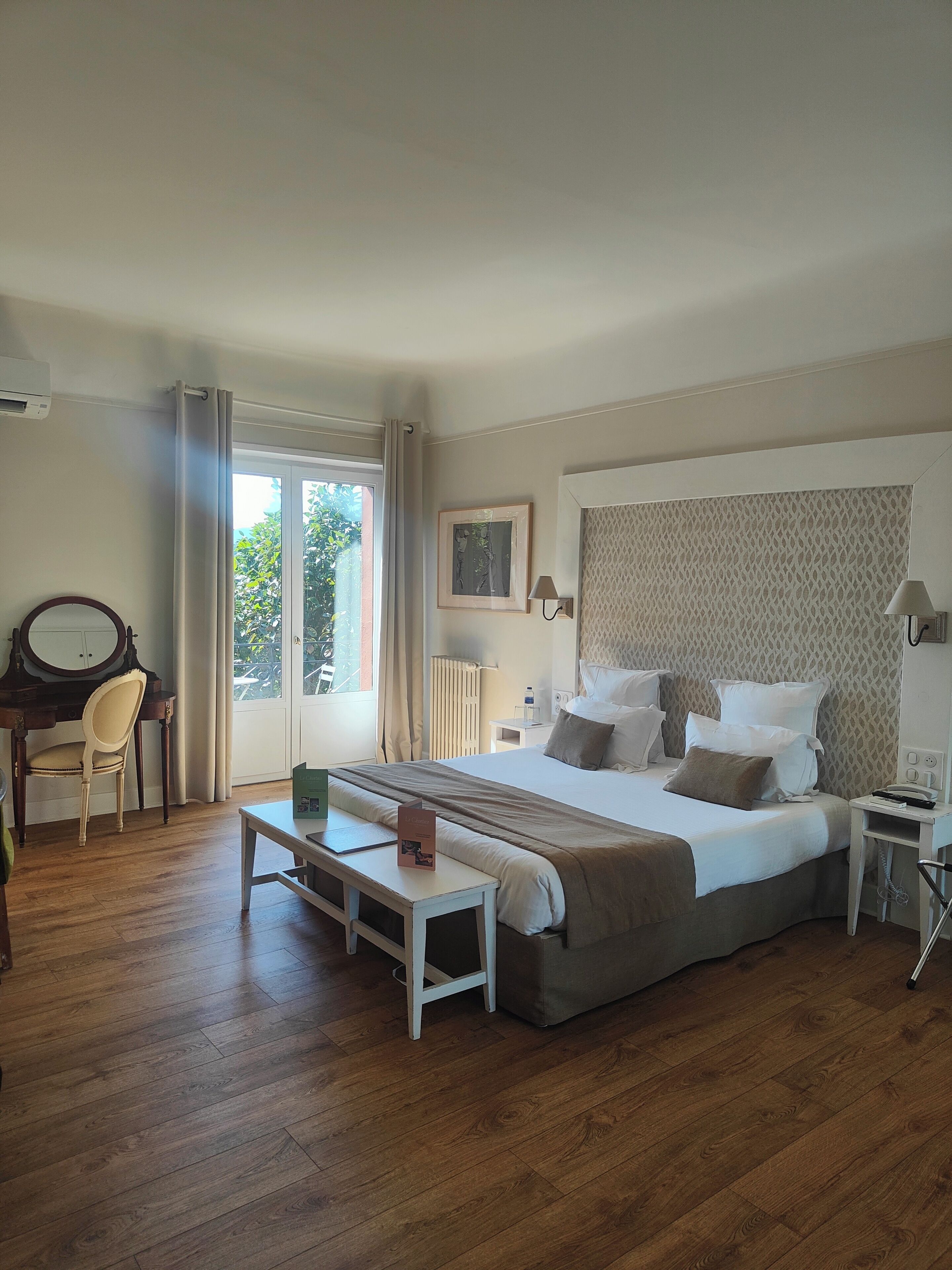 deluxe double room | 1 bedroom, premium bedding, minibar, in-room safe