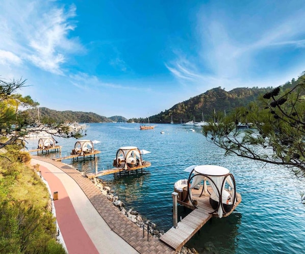 Private beach, free beach shuttle, beach cabanas, sun-loungers - Club Privé By Rixos Gocek - All Inclusive (Fethiye)