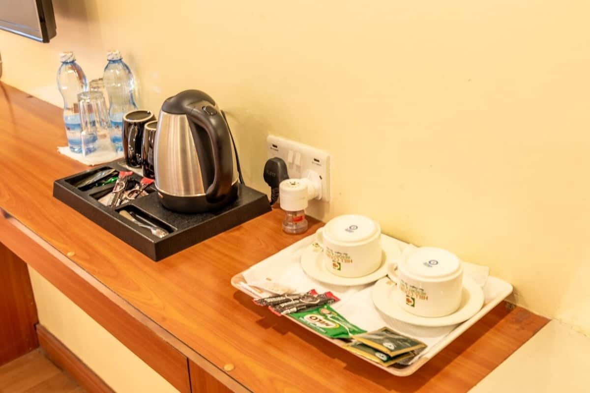 Standard Double Room | In-room dining