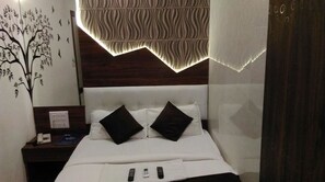 Soundproofing, rollaway beds, free WiFi
