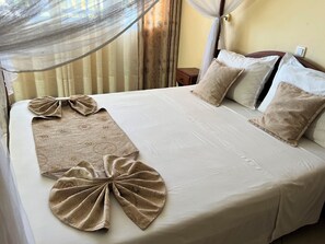 Habitación estándar doble | 1 dormitorio, caja fuerte, cortinas opacas