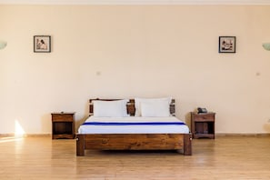 Comfort-Suite, 1 Queen-Bett und Schlafsofa, Nichtraucher, Gartenblick | 1 Schlafzimmer, Zimmersafe, Schreibtisch, Verdunkelungsvorhänge