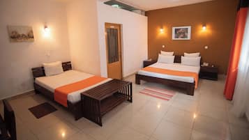Basic Triple Room, Multiple Beds