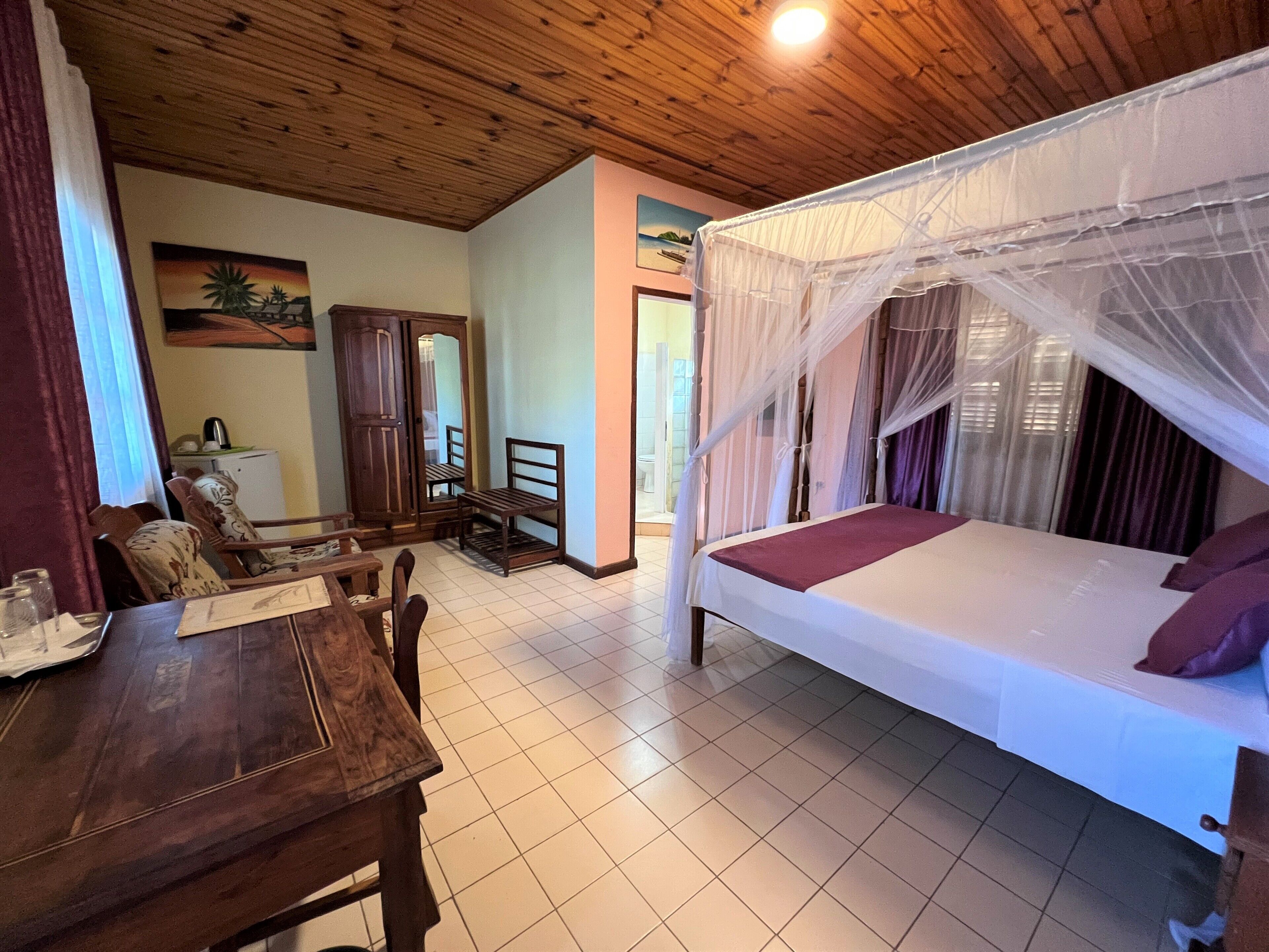 Klassieke Twin kamer | 1 slaapkamer, een kluis op de kamer, verduisterende gordijnen