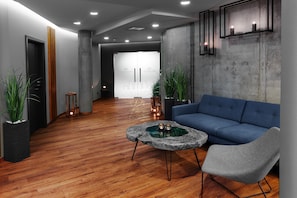 Baño turco, tratamientos corporales, masajes con piedras calientes