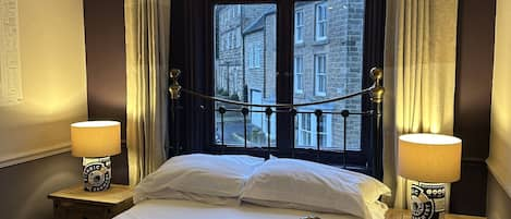 Standard Double Room | Iron/ironing board, free WiFi, bed sheets