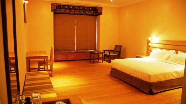 Free rollaway beds, free WiFi