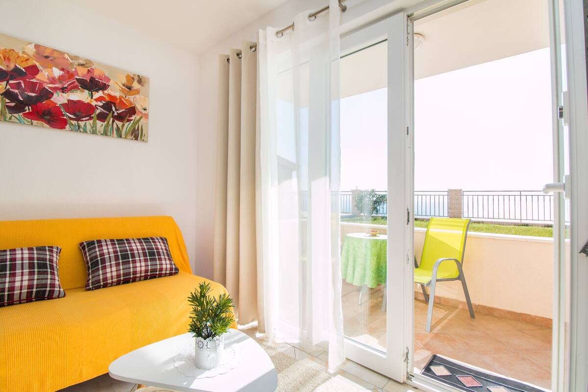 Apartment, 1 Bedroom, Sea View (private garden) | Premium bedding, desk, iron/ironing board (on request)