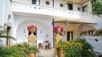 Facciata della struttura