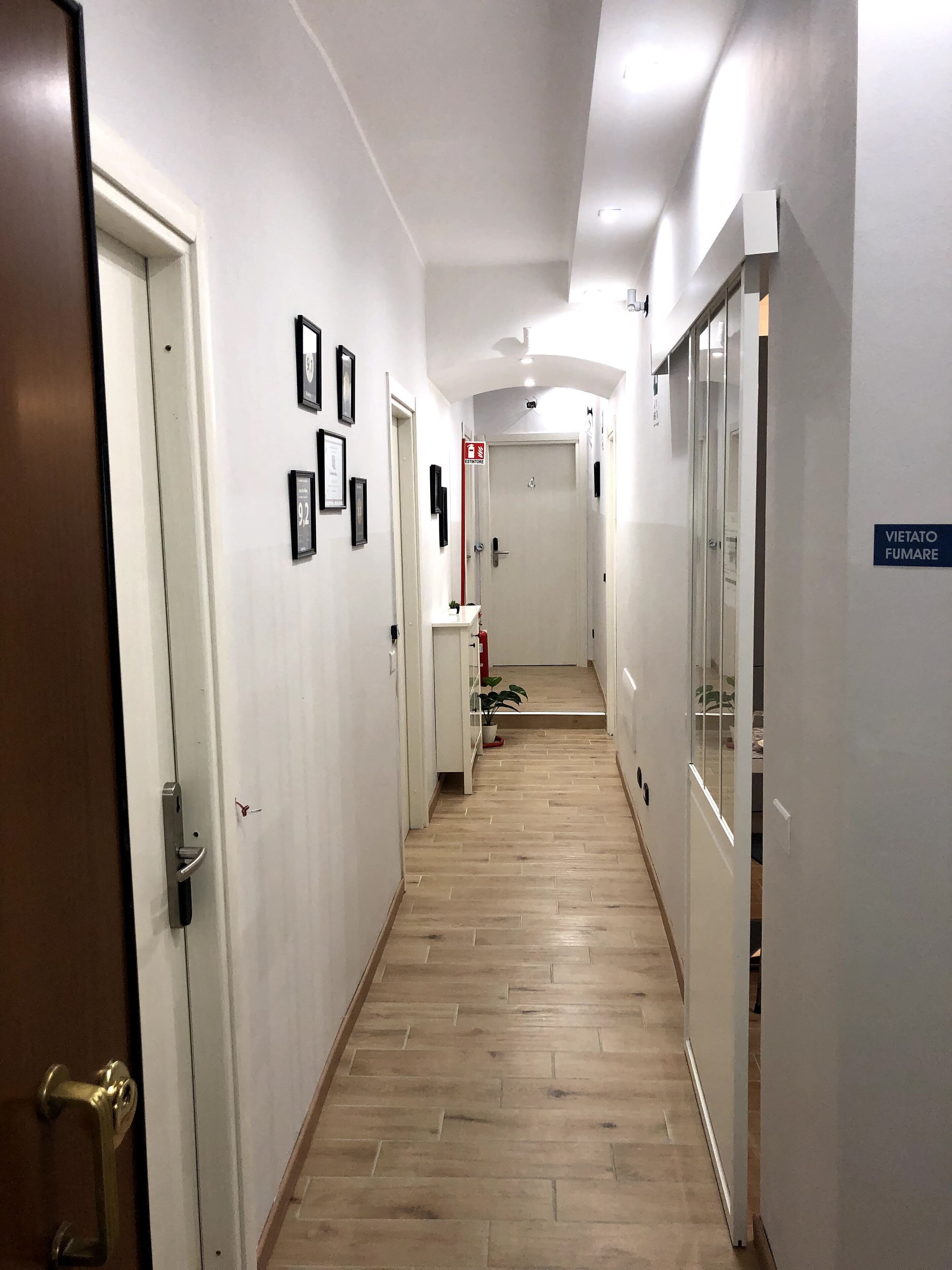 Pintu masuk interior