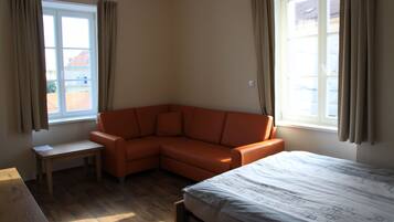 Apartament, cuina bàsica (XXL) | Escriptori, habitacions insonoritzades i llits addicionals