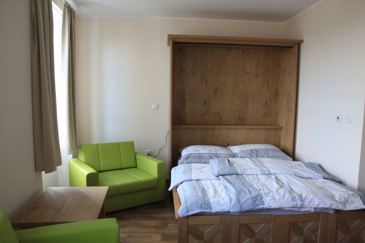 Apartment, Kitchenette (XL) | Desk, soundproofing, rollaway beds, free WiFi