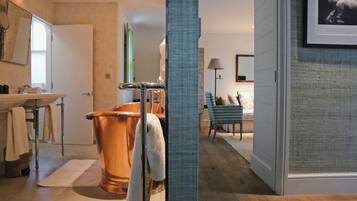 Suite (Coach House) | Premium bedding, minibar, in-room safe, individually decorated