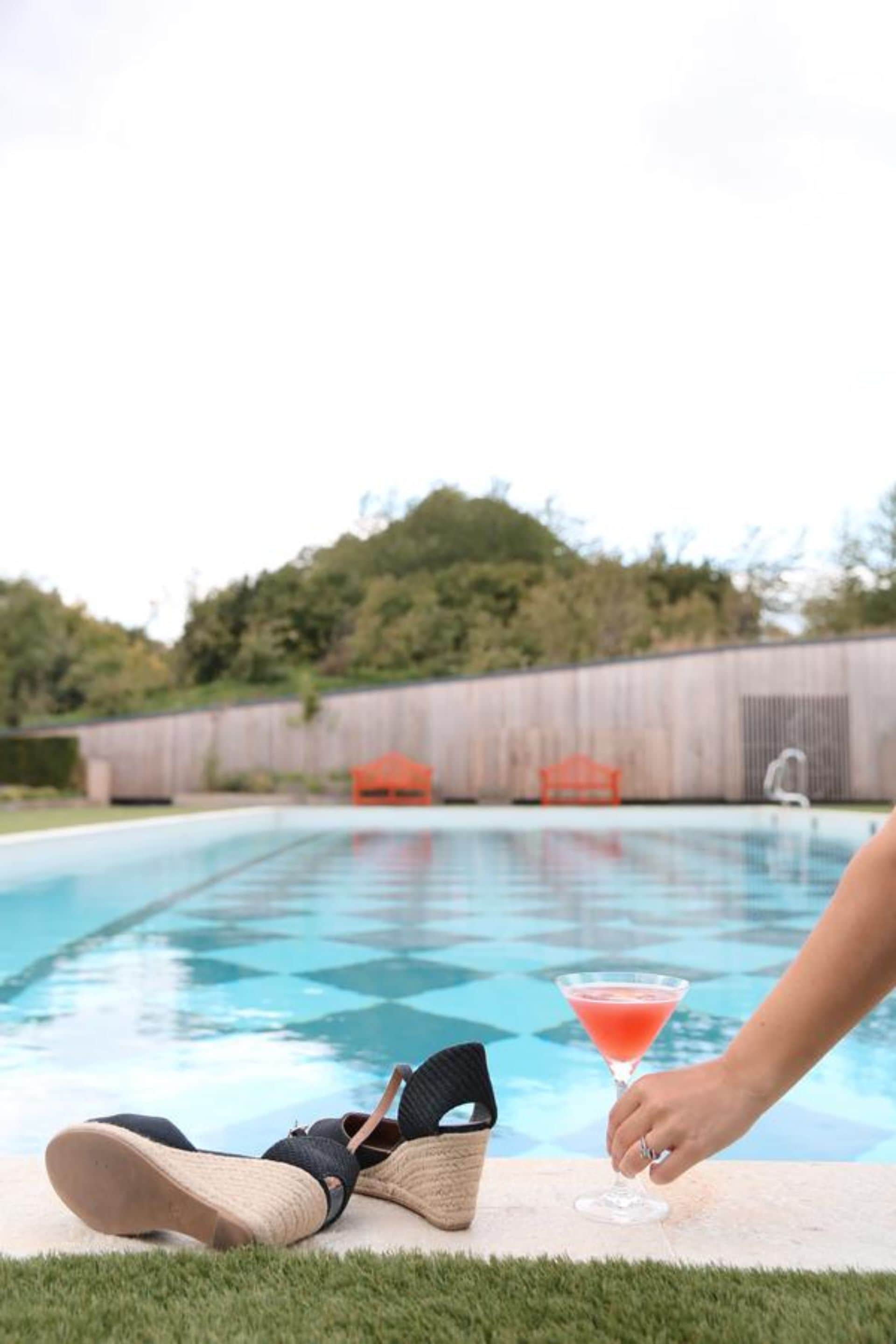 Sisäuima-allas, ulkouima-allas